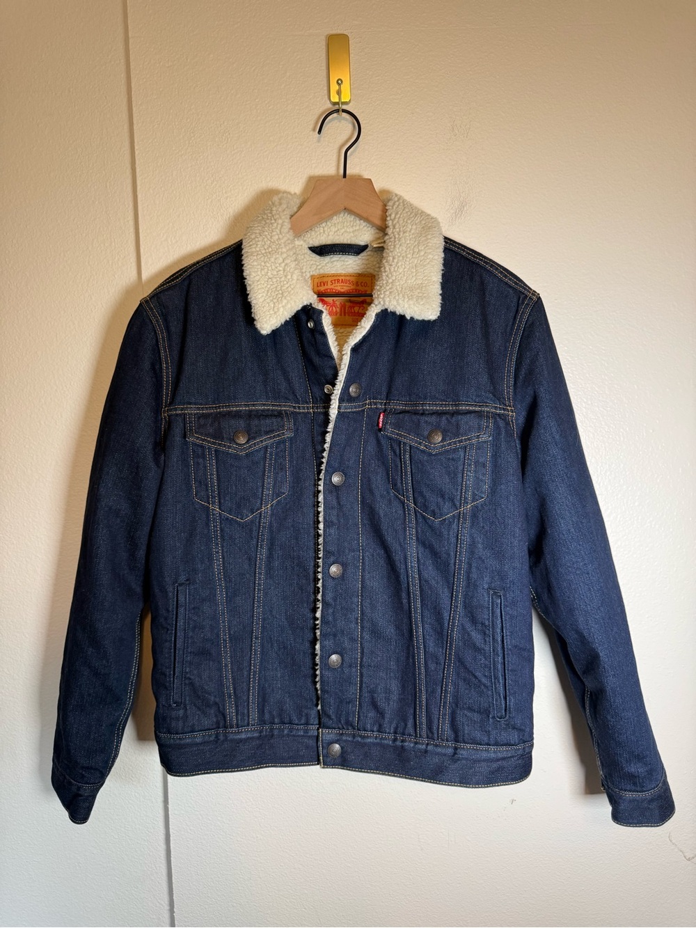 LEVIS dark wash fleece lined classic snap closure denim jacket S